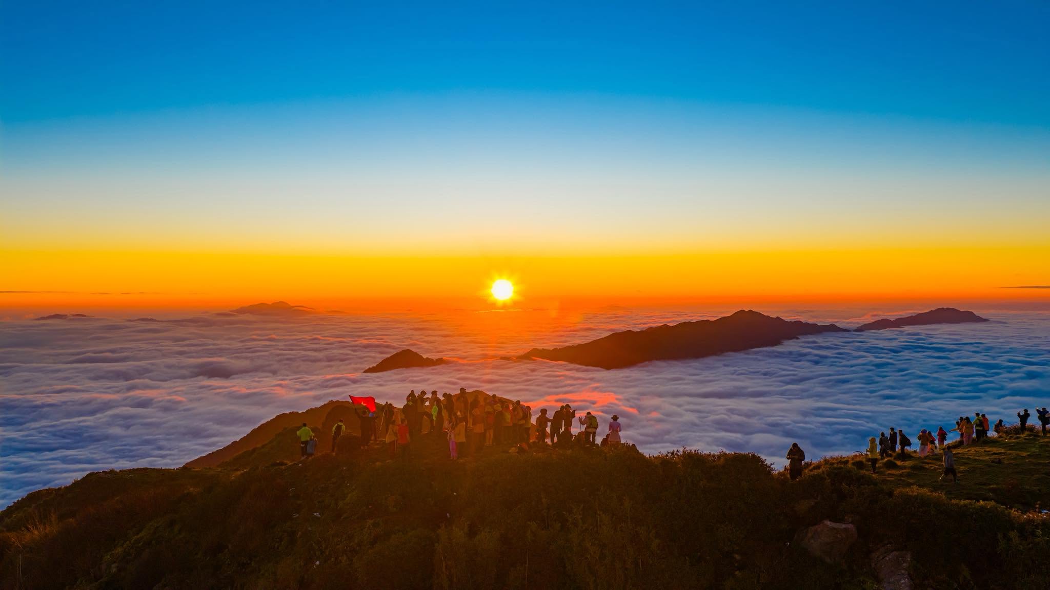 Trekking Lùng Cúng Tây Bắc